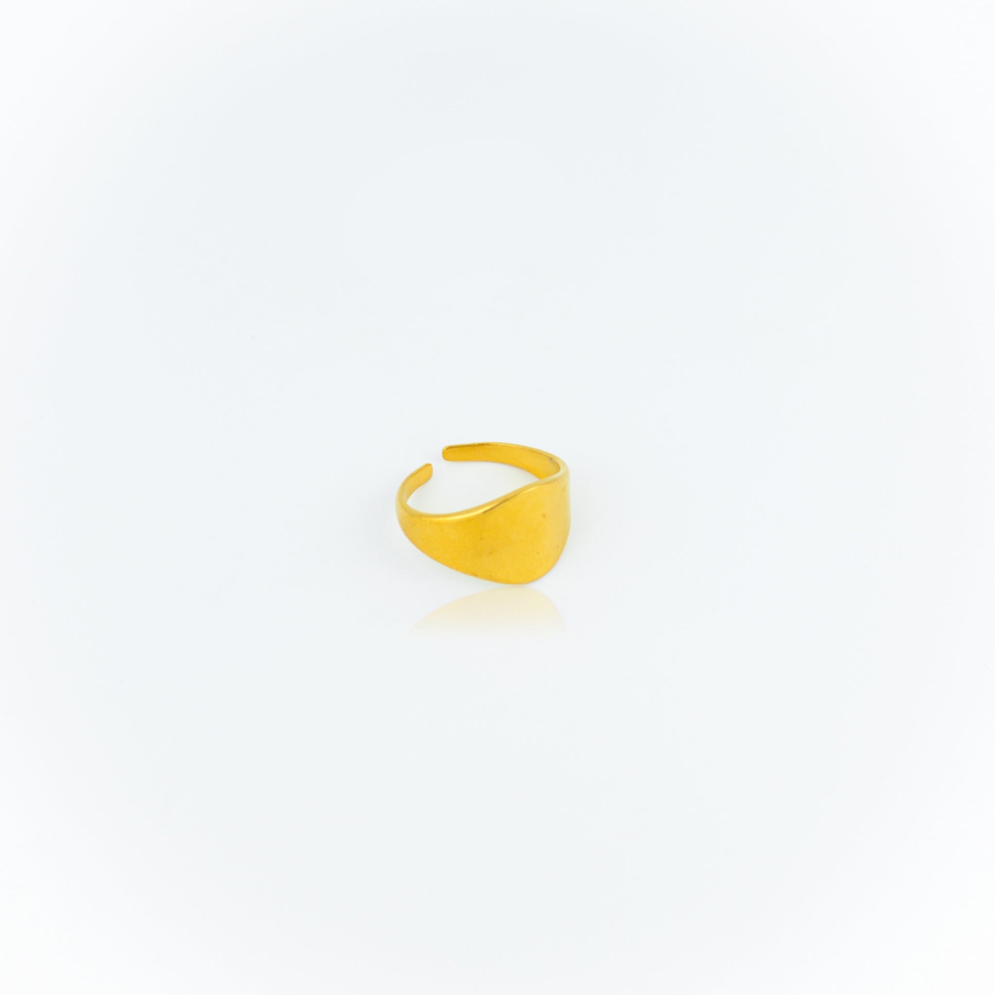 Solvess Band Ring