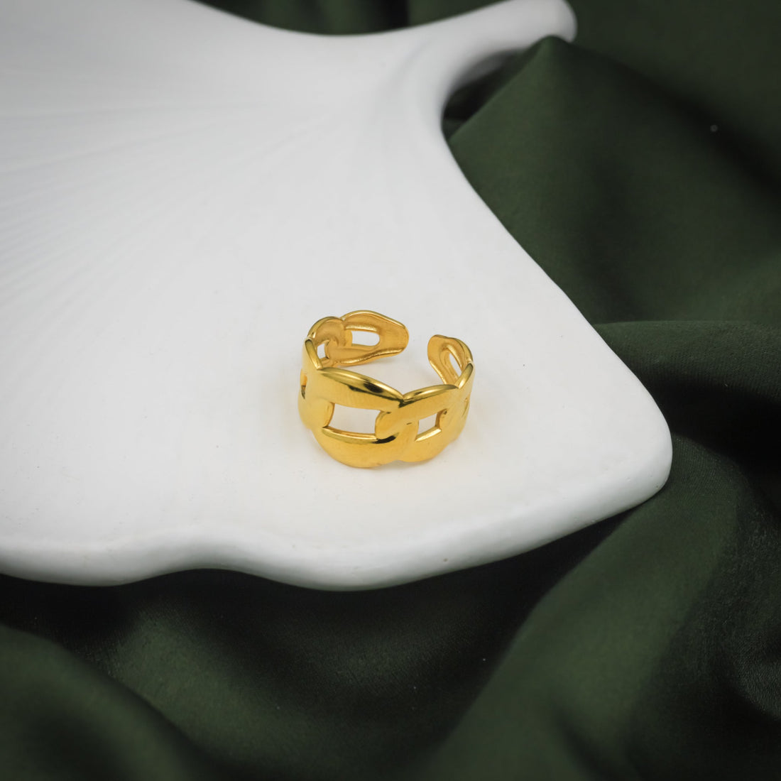 Glided Chain Ring