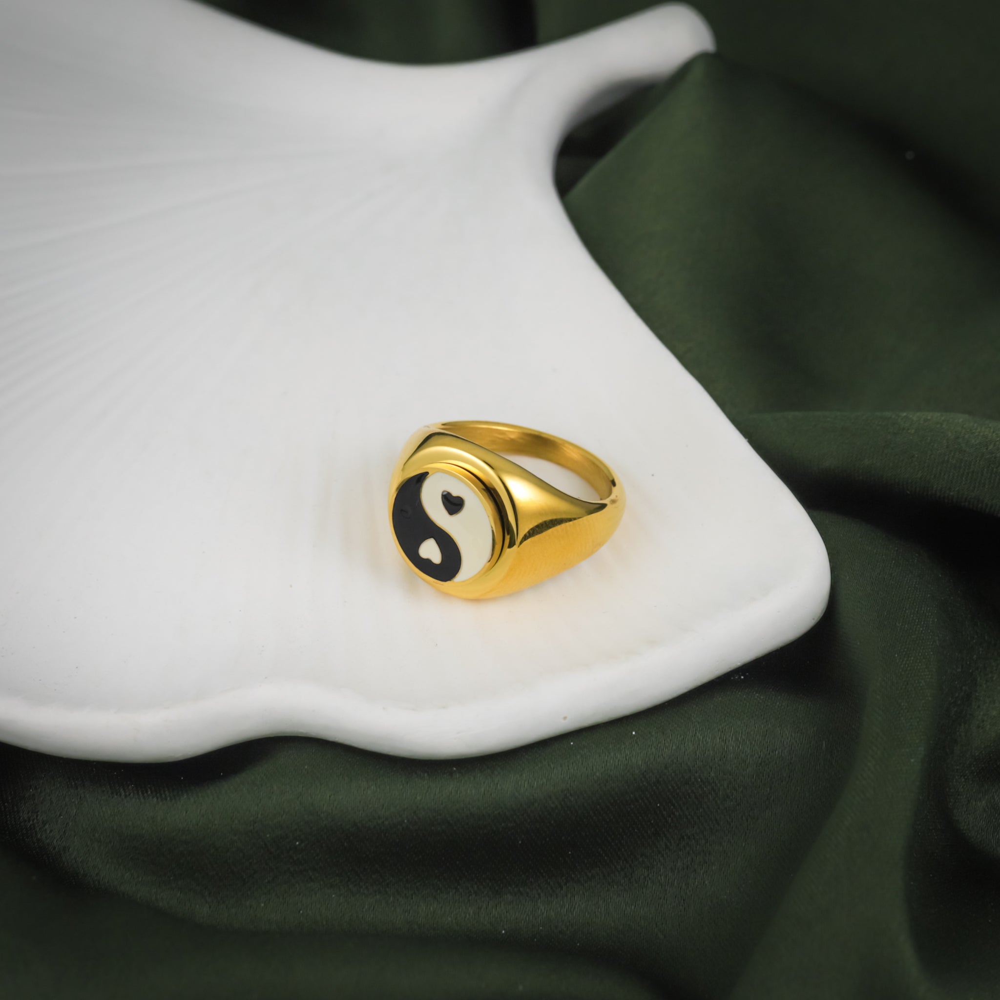 Ying Yang Ring