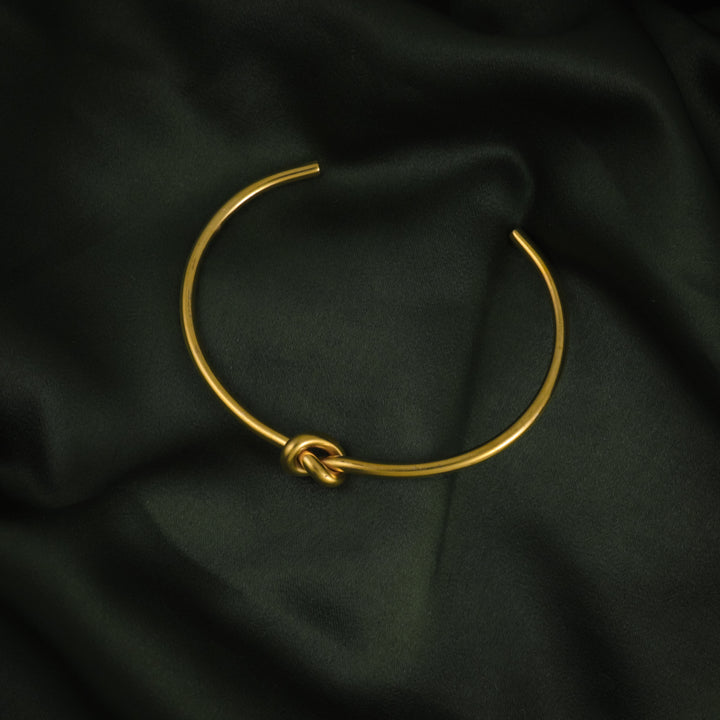 Eternal Love Knot Bracelet