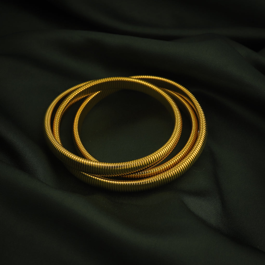Infinite Loop Bracelet Gold