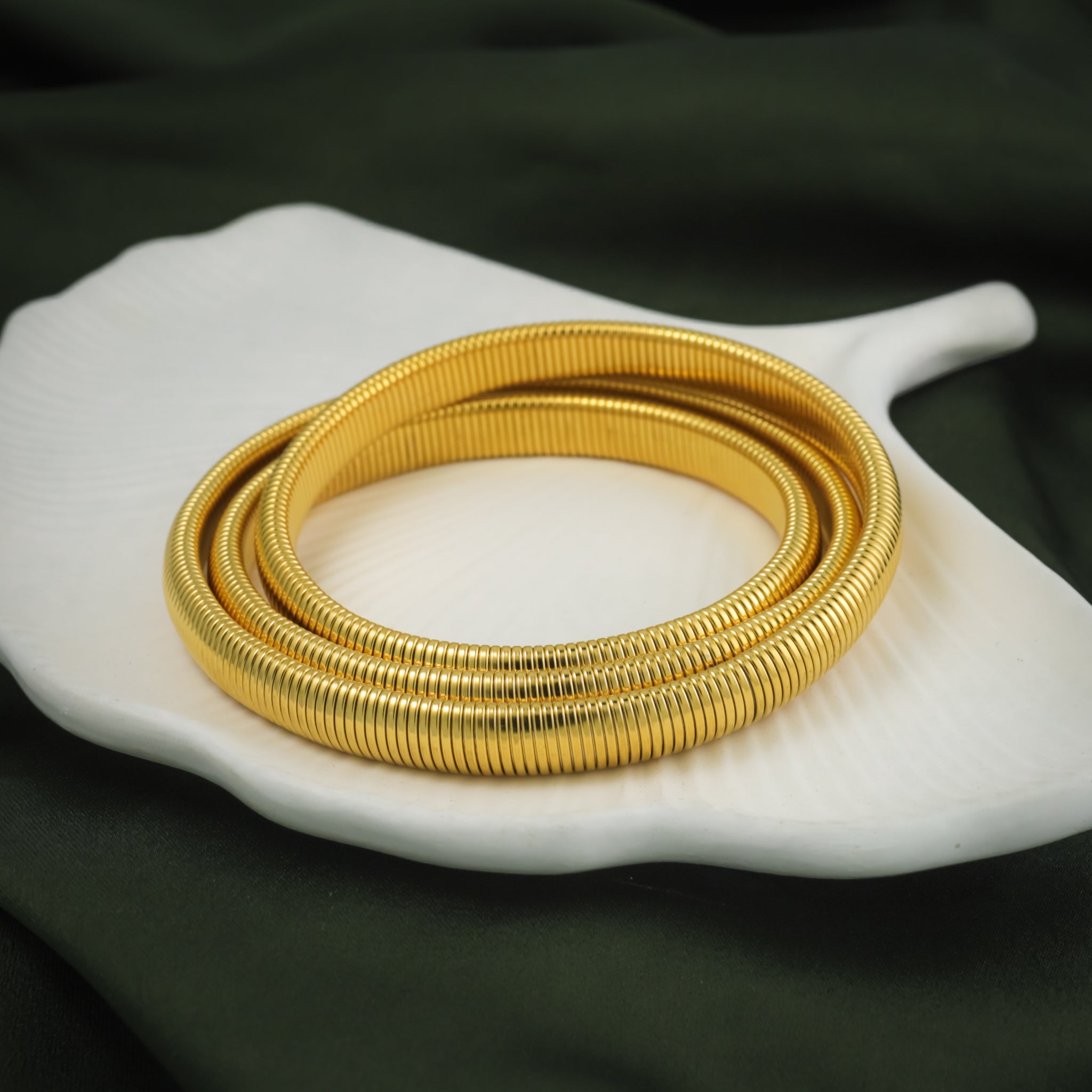 Infinite Loop Bracelet Gold