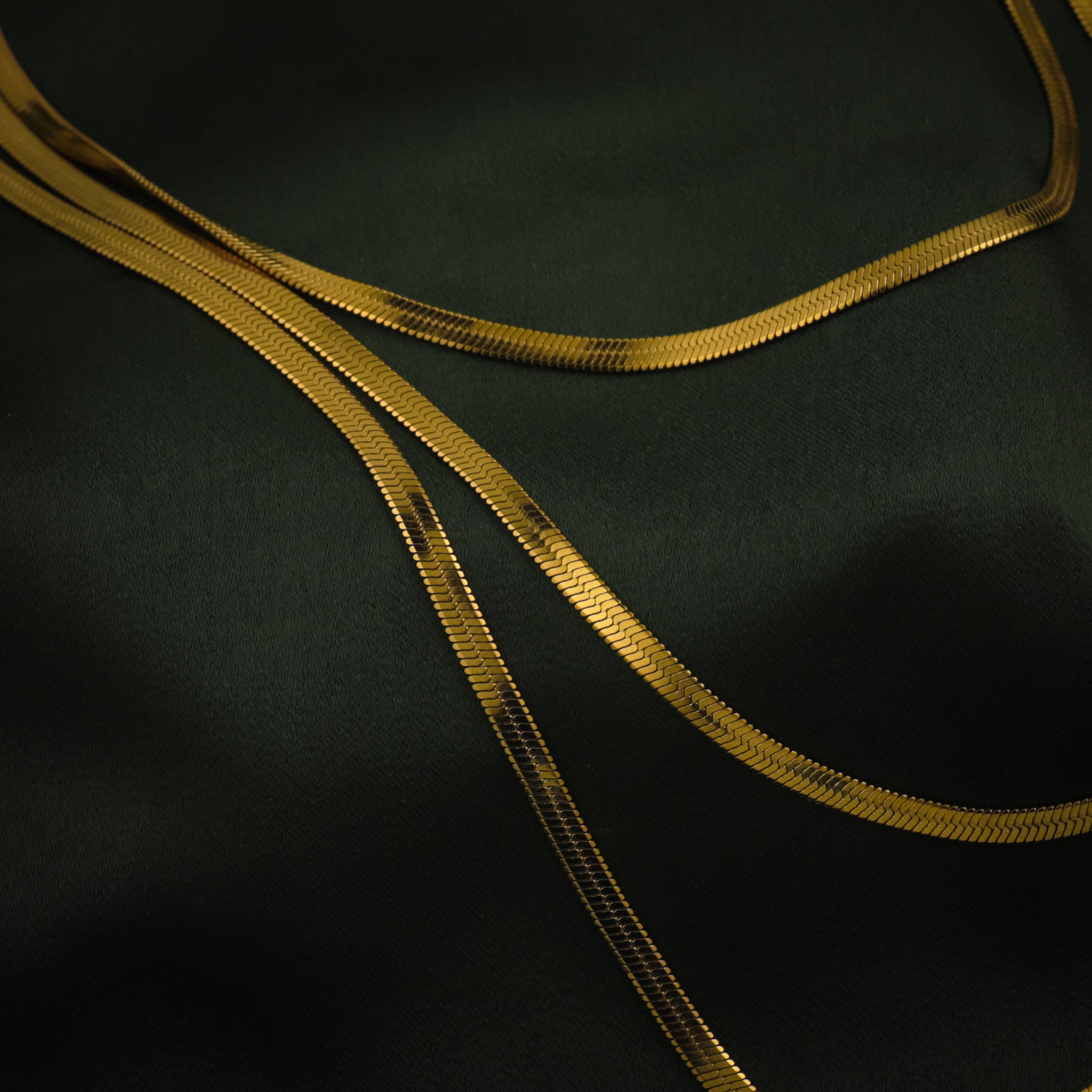 Radiant Line Necklace