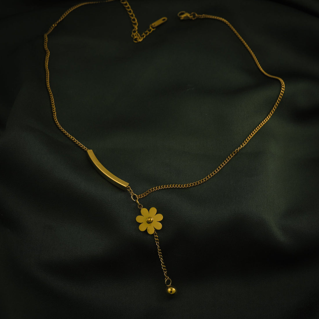 Daisy Necklace