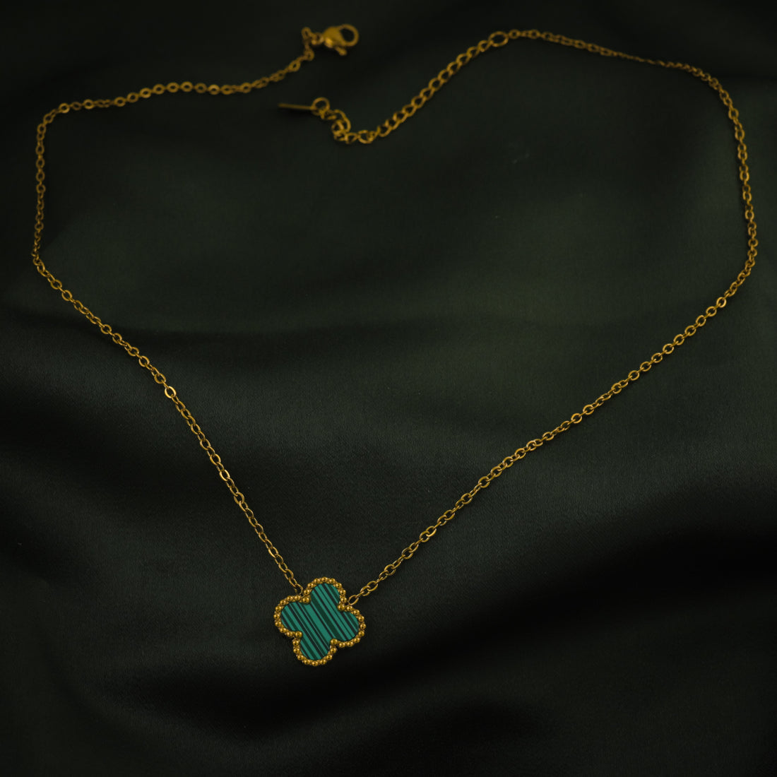 Aurora Strand Necklace - Green