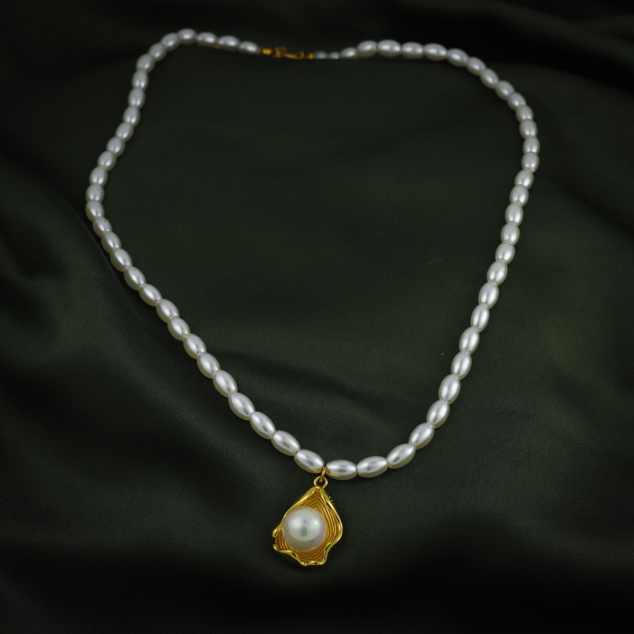 Glided Pearl Necklace
