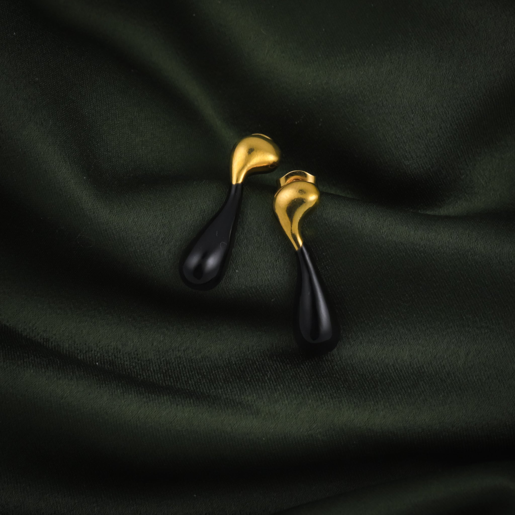 Forest Drop Earrings - Black